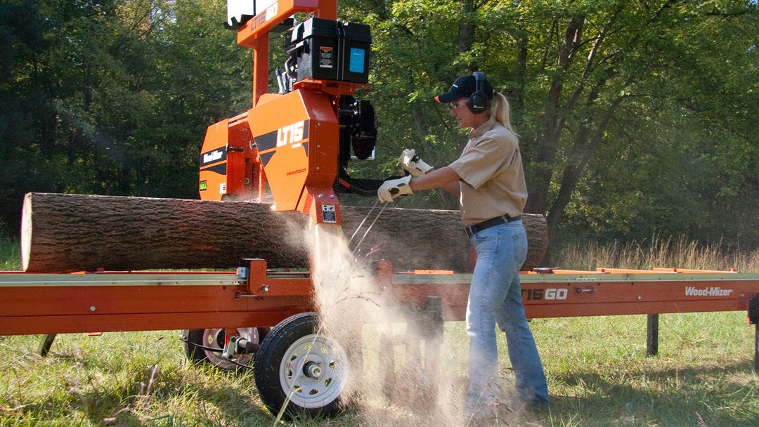 Moulin a scie portatif Wood-Mizer LT15 au Québec. – North